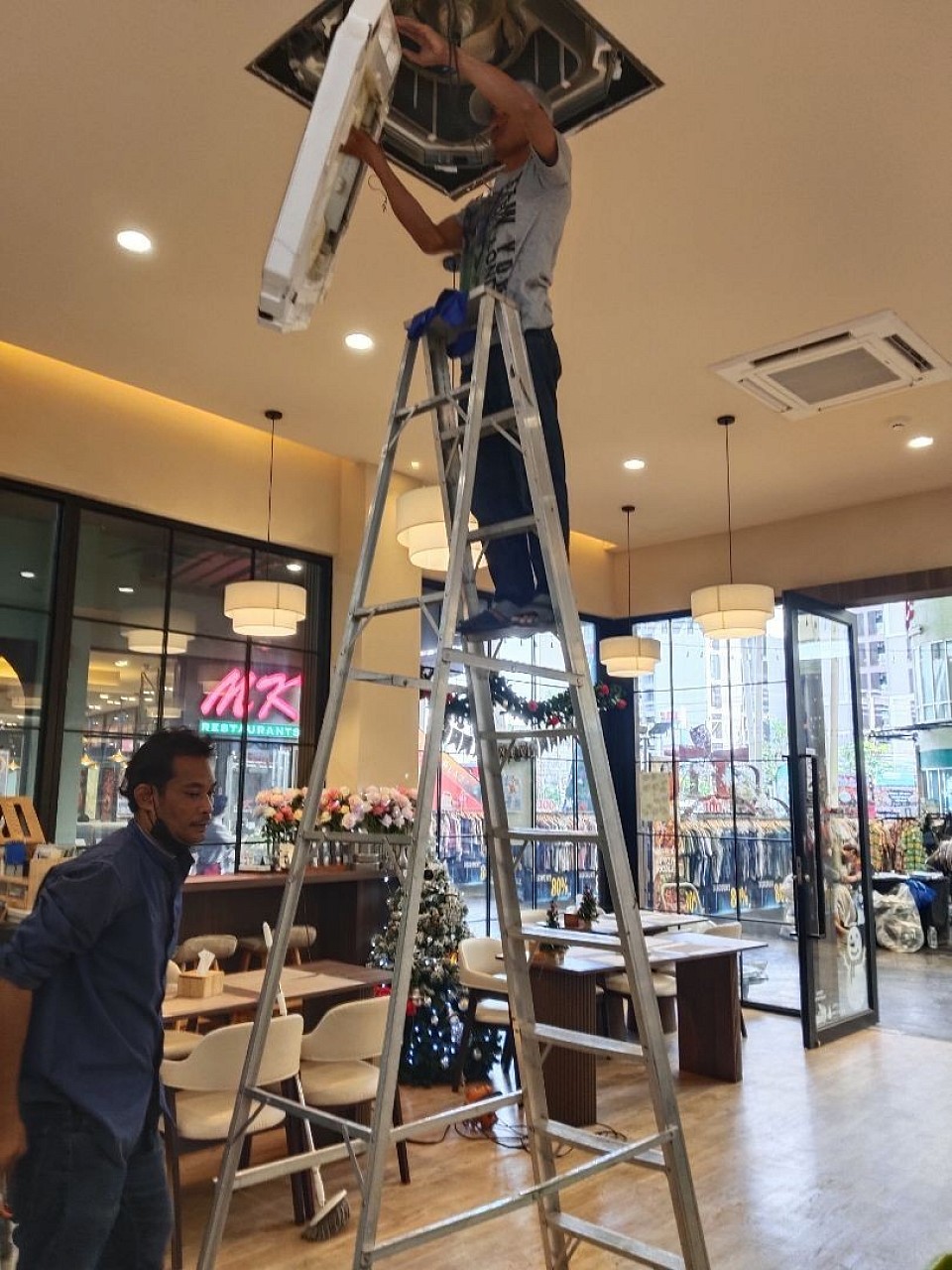 ที แอร์เซอร์วิส ช่างแอร์สุขุมวิท