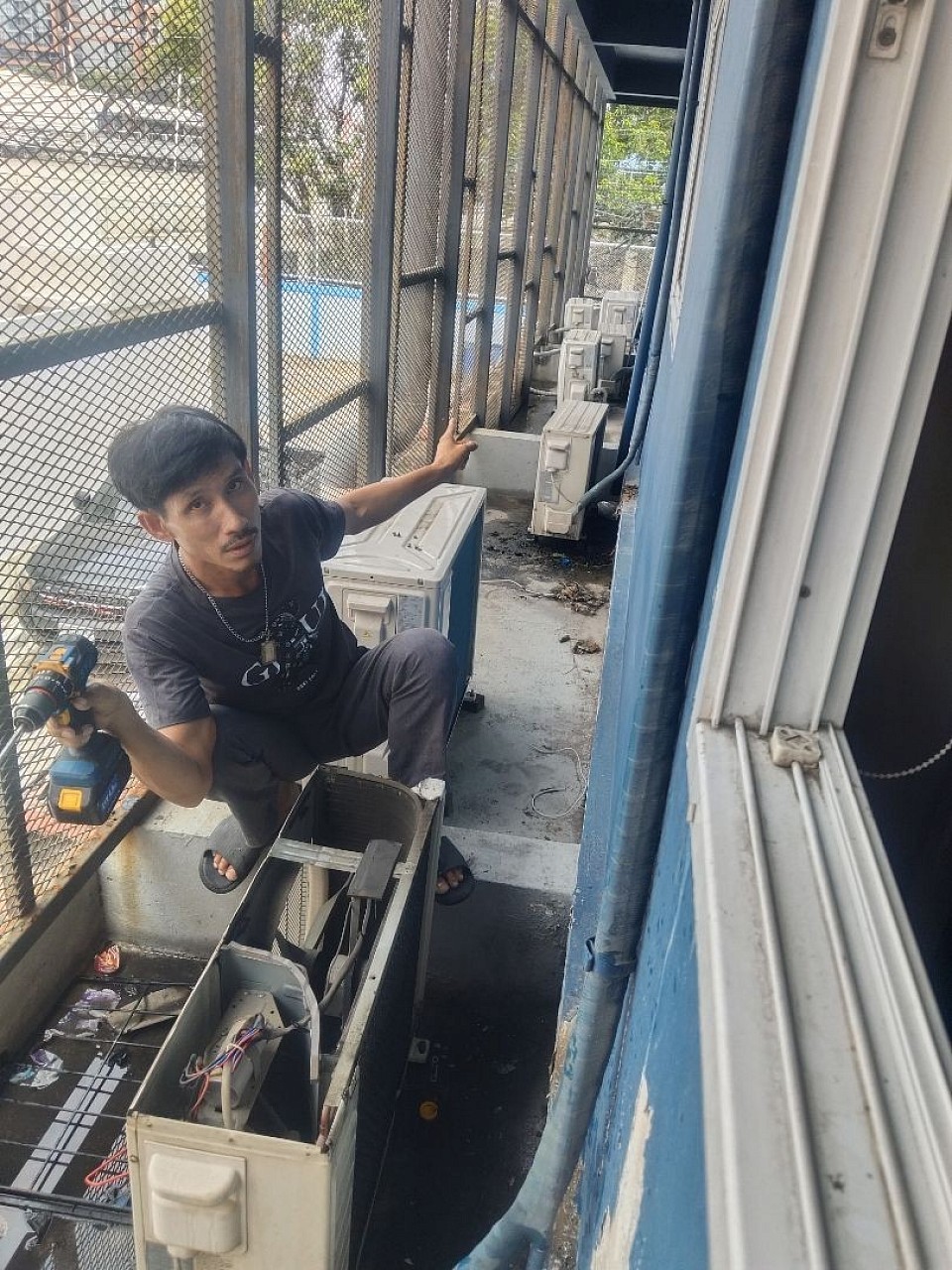 ที แอร์เซอร์วิส ช่างแอร์ย่านสุขุมวิท ตรวจเช็คซ่อมแอร์บ้าน